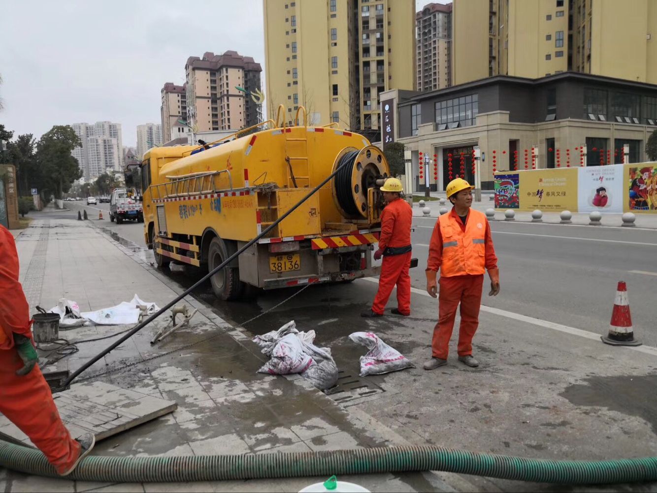 仲巴排污管道清淤-管道清洗