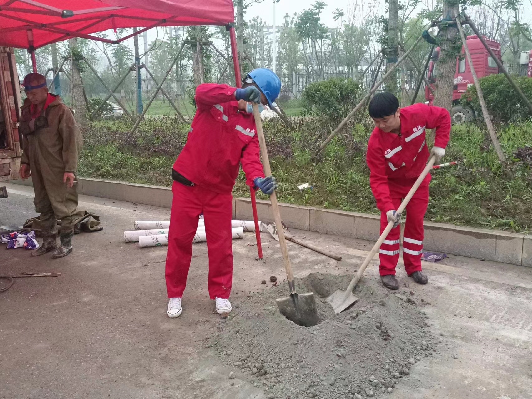 仲巴管道疏通哪家好】及时进行市政管道清淤