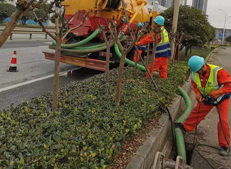仲巴市政管道清淤